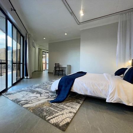 Iman Hotel Isiolo Экстерьер фото